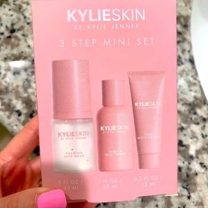 Kylie skin mini set